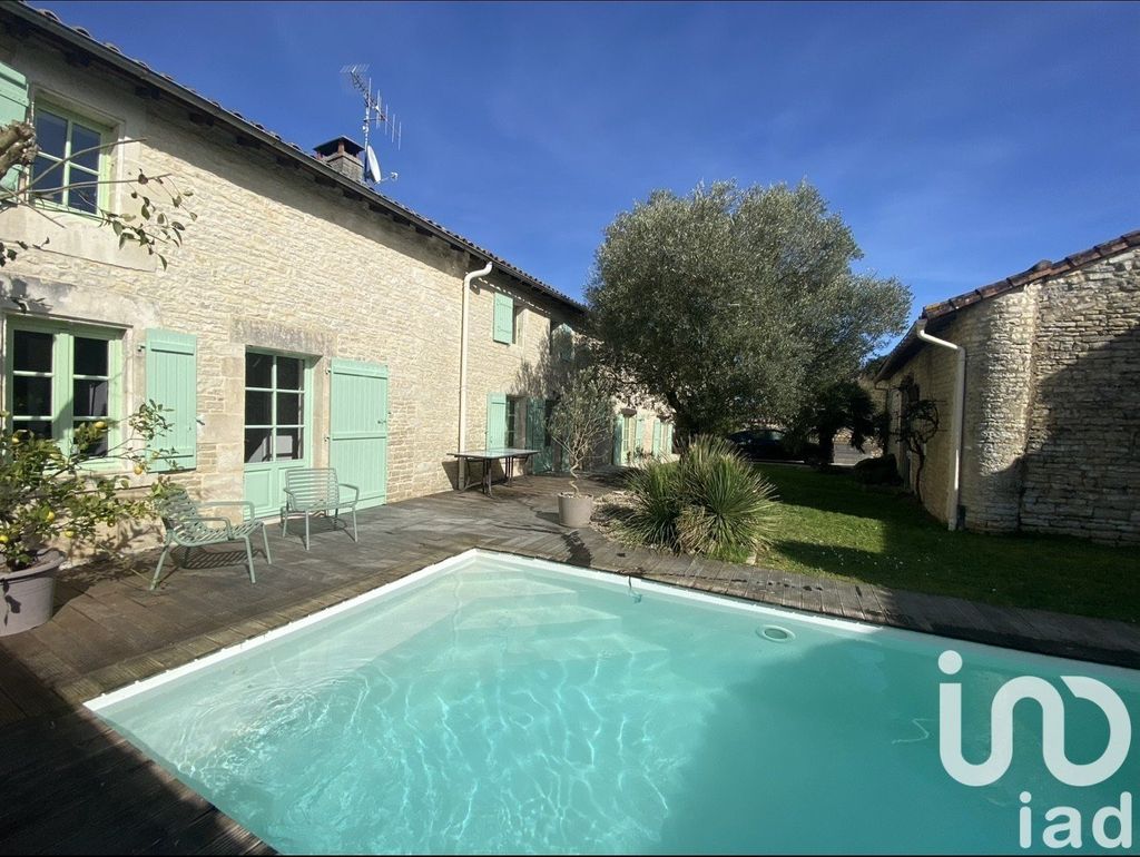 Achat maison à vendre 5 chambres 292 m² - Mauzé-sur-le-Mignon