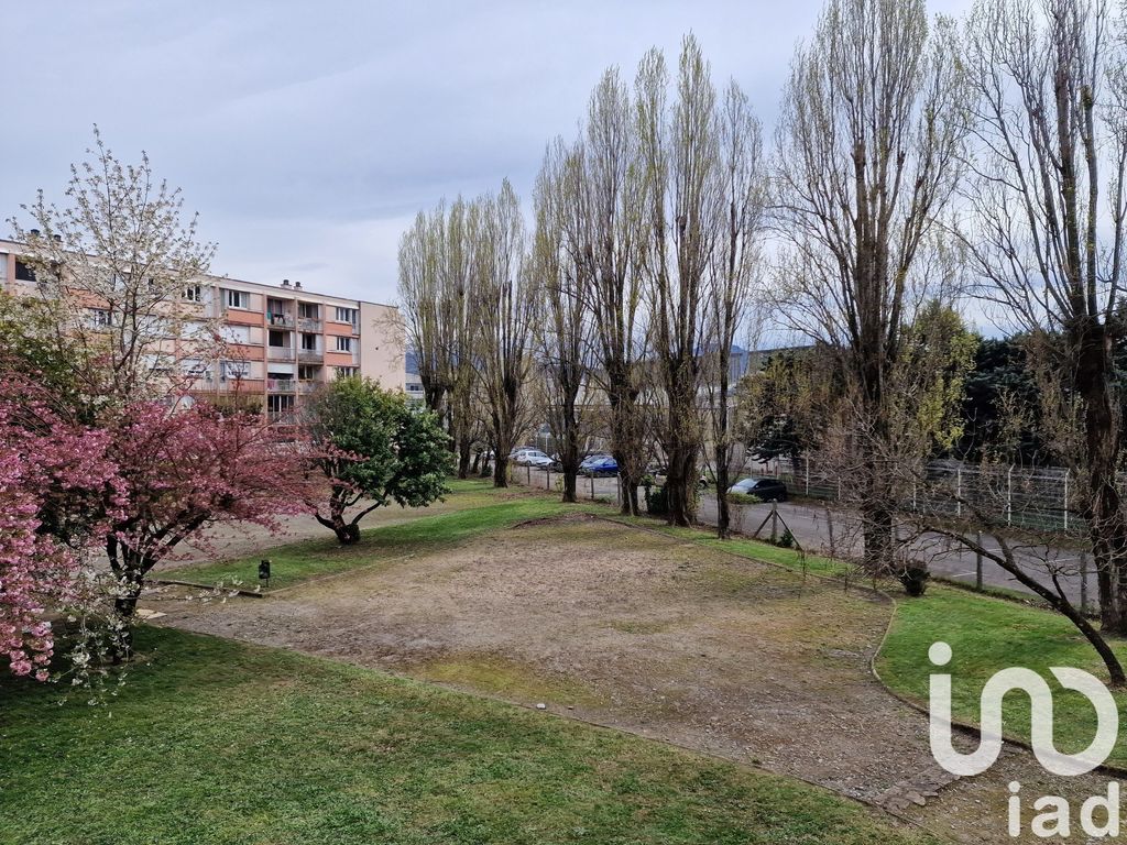 Achat appartement à vendre 4 pièces 72 m² - Grenoble