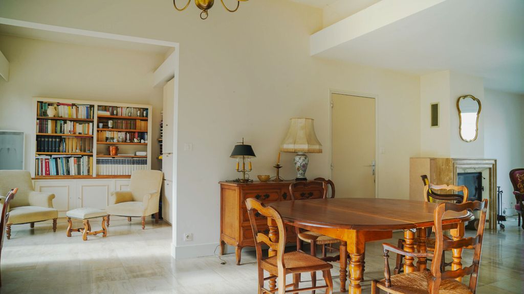 Achat maison à vendre 6 chambres 206 m² - Poitiers