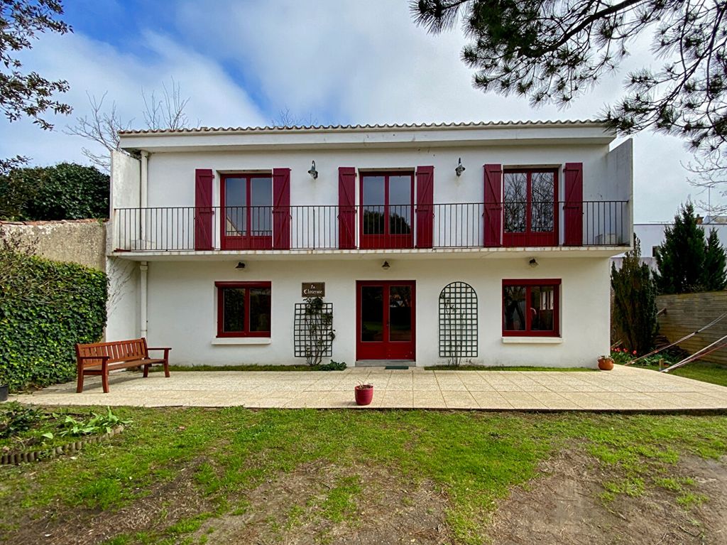 Achat maison à vendre 5 chambres 132 m² - Saint-Jean-de-Monts