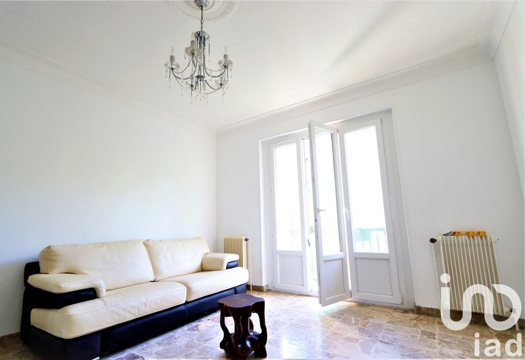 Achat appartement à vendre 4 pièces 80 m² - Vénissieux