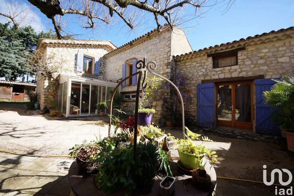 Achat maison à vendre 5 chambres 298 m² - Vaison-la-Romaine