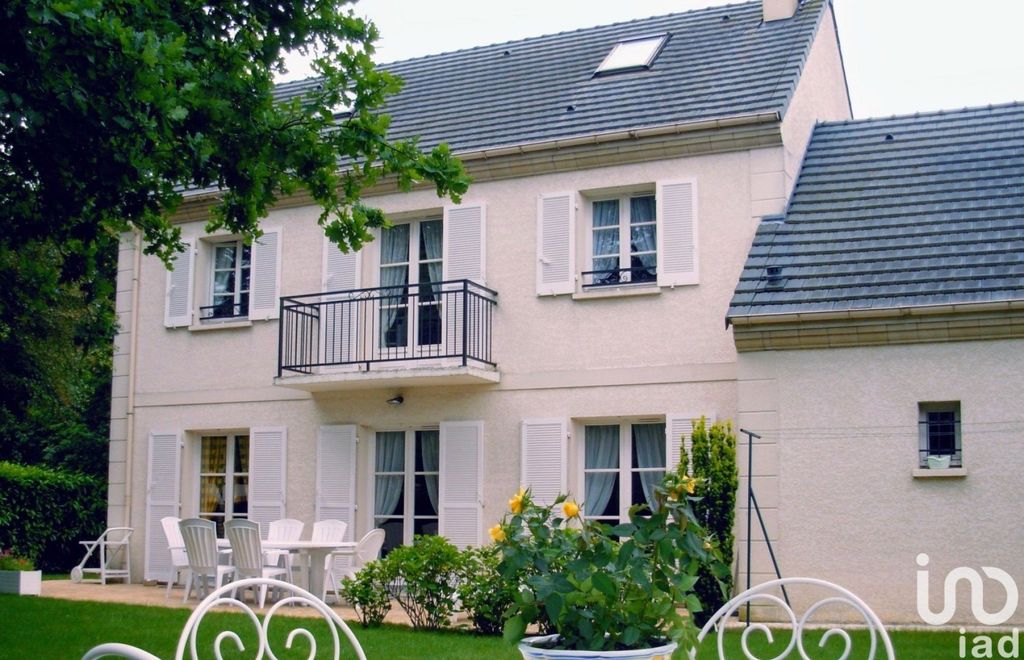 Achat maison à vendre 5 chambres 166 m² - Saint-Rémy-lès-Chevreuse