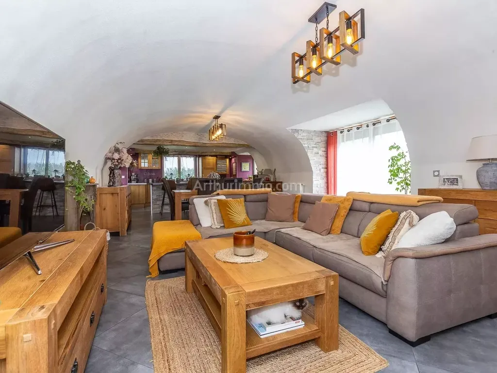Achat maison à vendre 3 chambres 220 m² - Seyssel