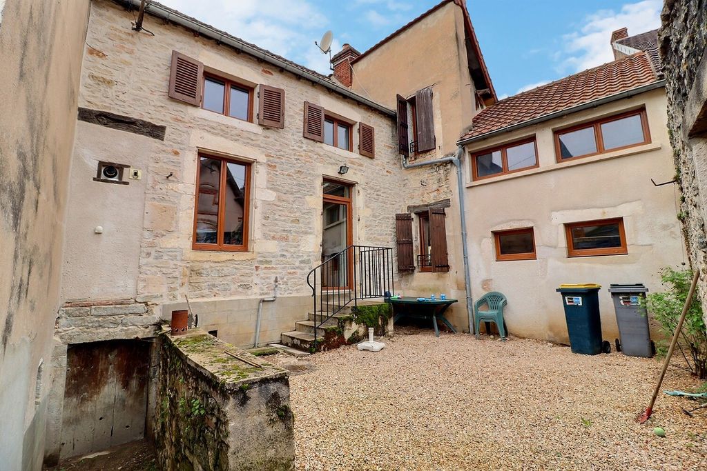 Achat maison à vendre 3 chambres 136 m² - Saint-Jean-de-Vaux