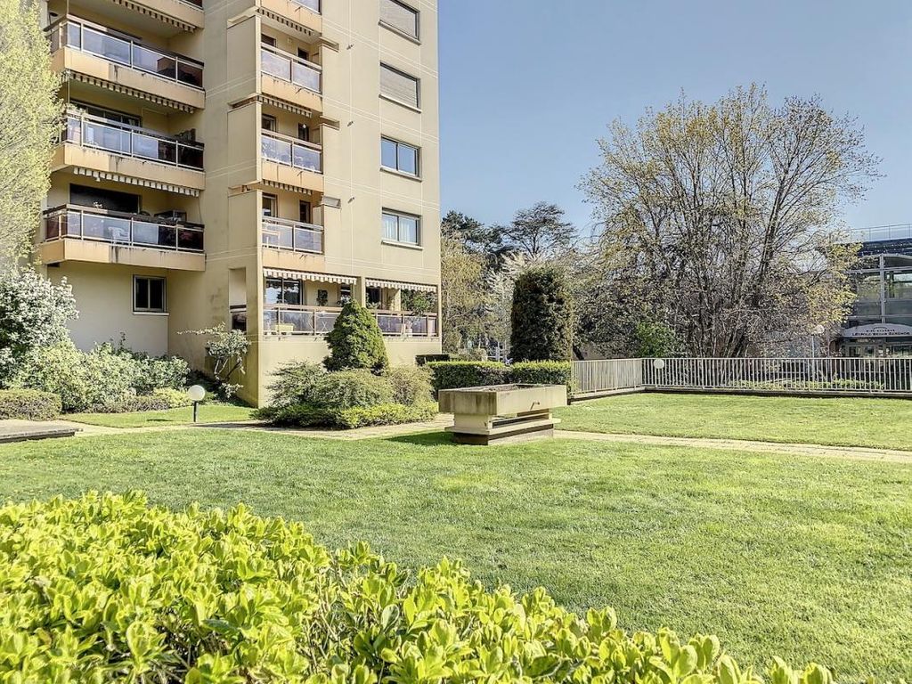 Achat appartement à vendre 6 pièces 140 m² - Sainte-Foy-lès-Lyon