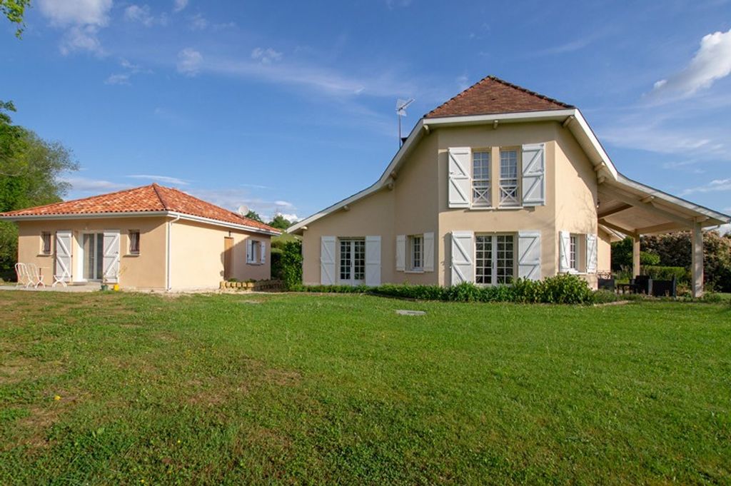 Achat maison à vendre 6 chambres 213 m² - Salies-de-Béarn