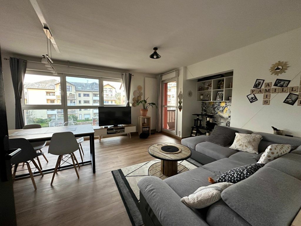 Achat appartement à vendre 3 pièces 64 m² - Saint-Alban-Leysse