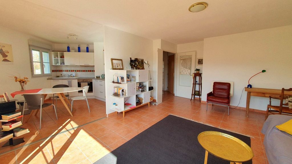 Achat appartement à vendre 2 pièces 50 m² - Ferney-Voltaire