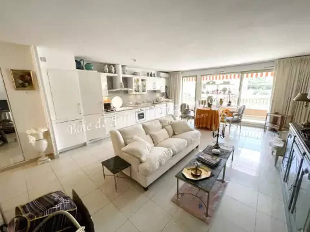 Achat appartement à vendre 3 pièces 94 m² - Saint-Tropez