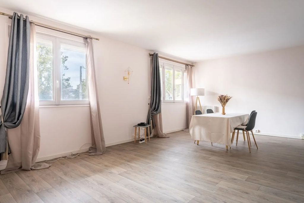 Achat appartement à vendre 2 pièces 74 m² - Mantes-la-Jolie