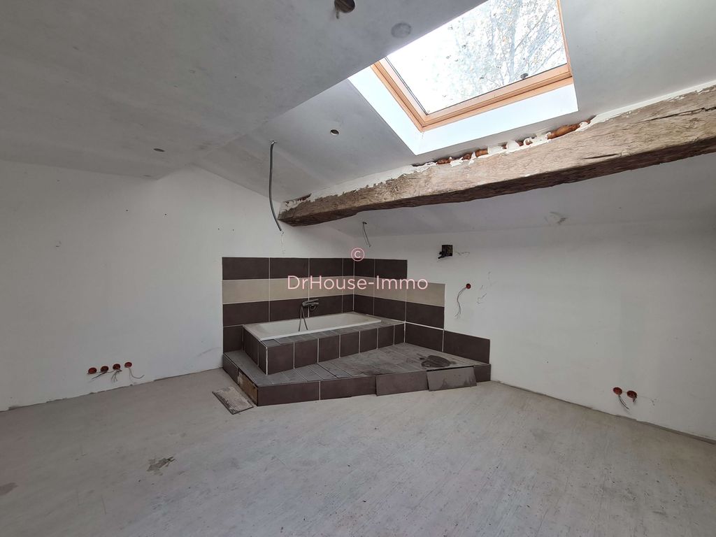 Achat maison à vendre 3 chambres 215 m² - Val de Virvée