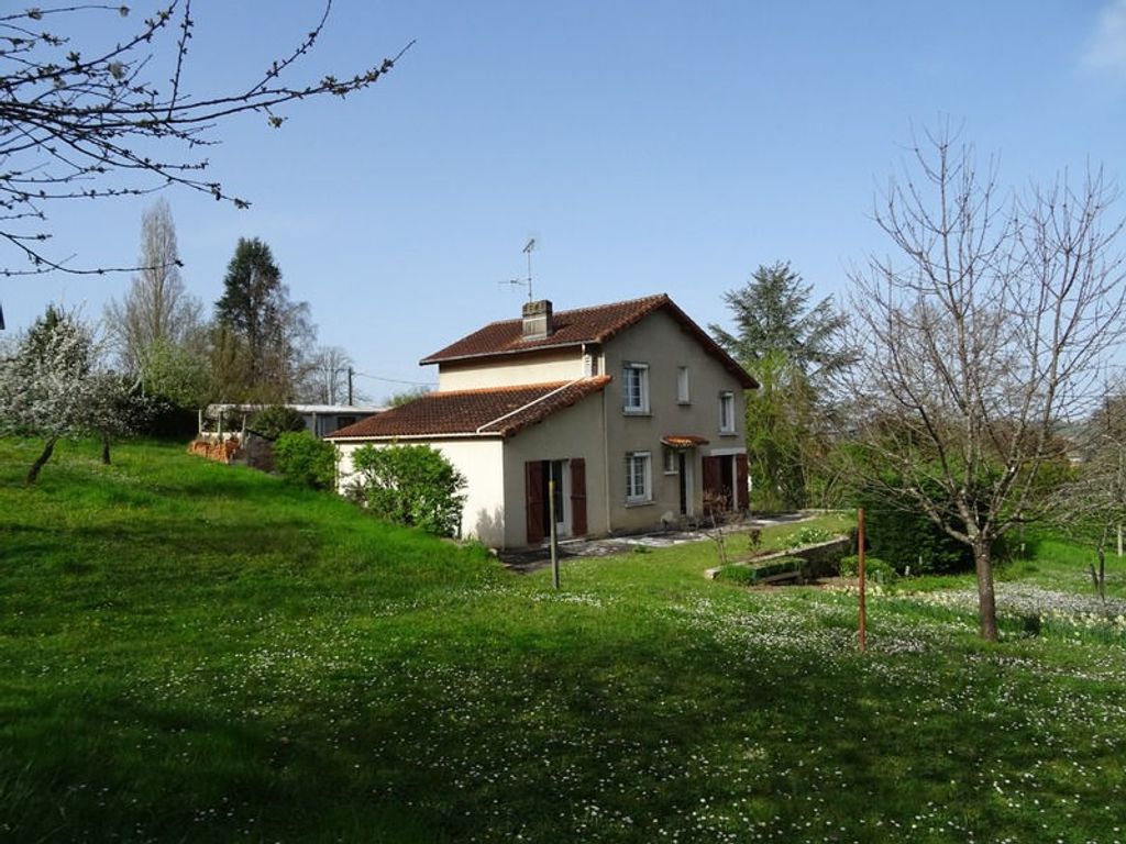 Achat maison à vendre 5 chambres 117 m² - Saint-Yrieix-sur-Charente