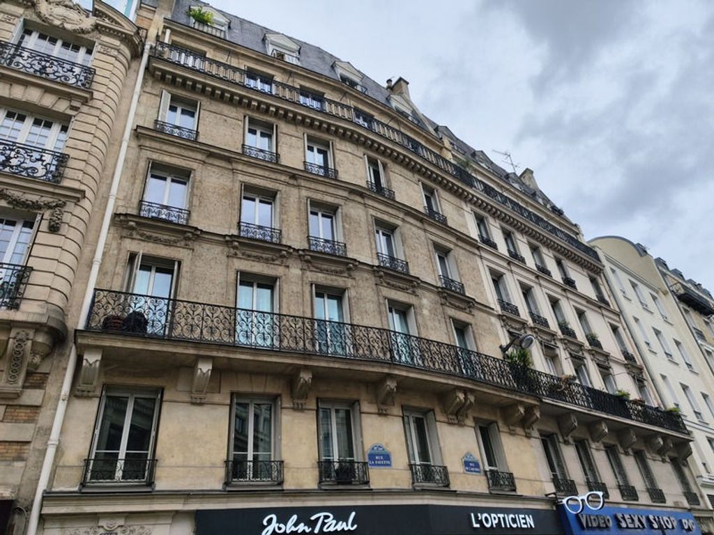 Achat appartement à vendre 4 pièces 68 m² - Paris 10ème arrondissement