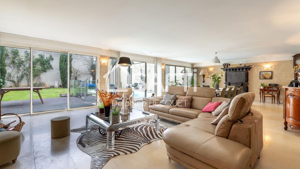Achat maison à vendre 5 chambres 237 m² - Mérignac