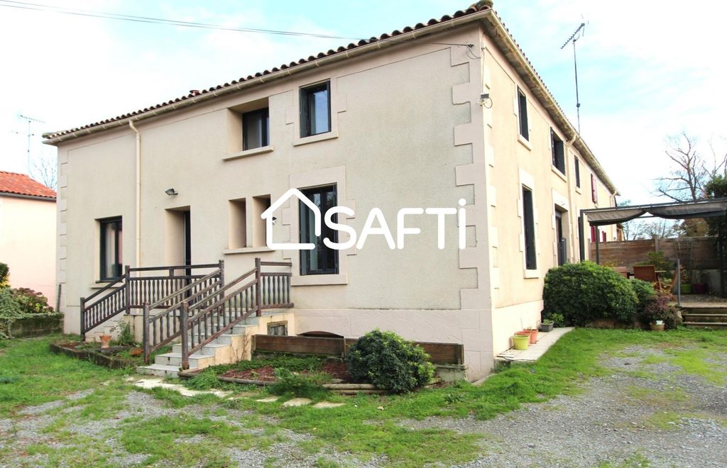Achat maison à vendre 4 chambres 180 m² - Saint-Maurice-le-Girard