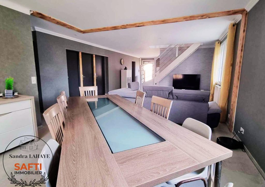 Achat maison à vendre 4 chambres 138 m² - Champagnole