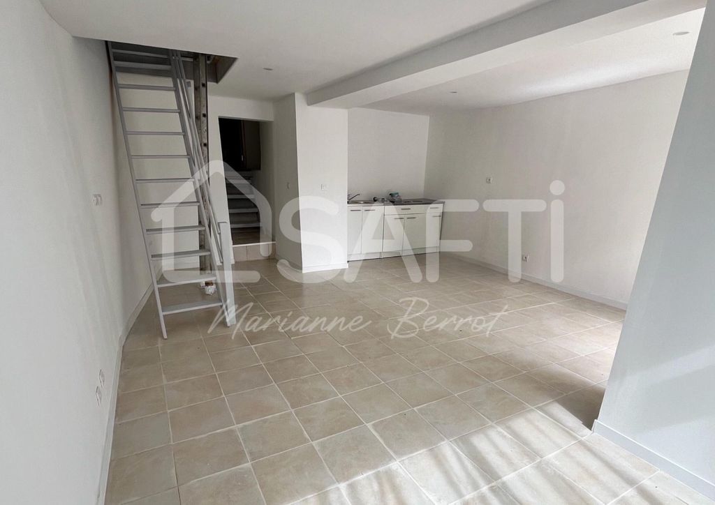 Achat maison à vendre 3 chambres 80 m² - Mont-Notre-Dame