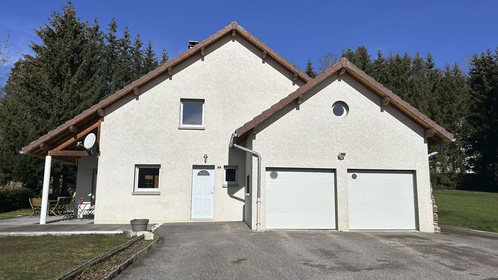 Achat maison à vendre 5 chambres 115 m² - Mouthe