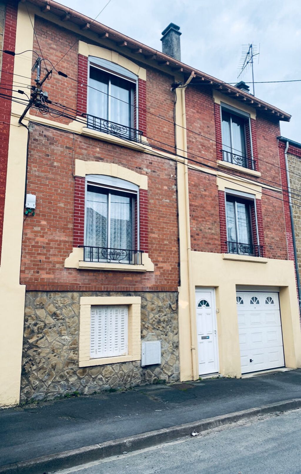 Achat maison à vendre 3 chambres 130 m² - Charleville-Mézières