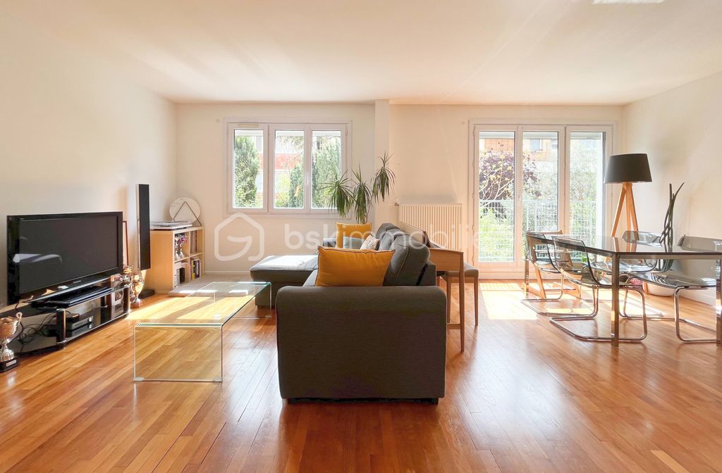 Achat appartement à vendre 4 pièces 76 m² - Courbevoie