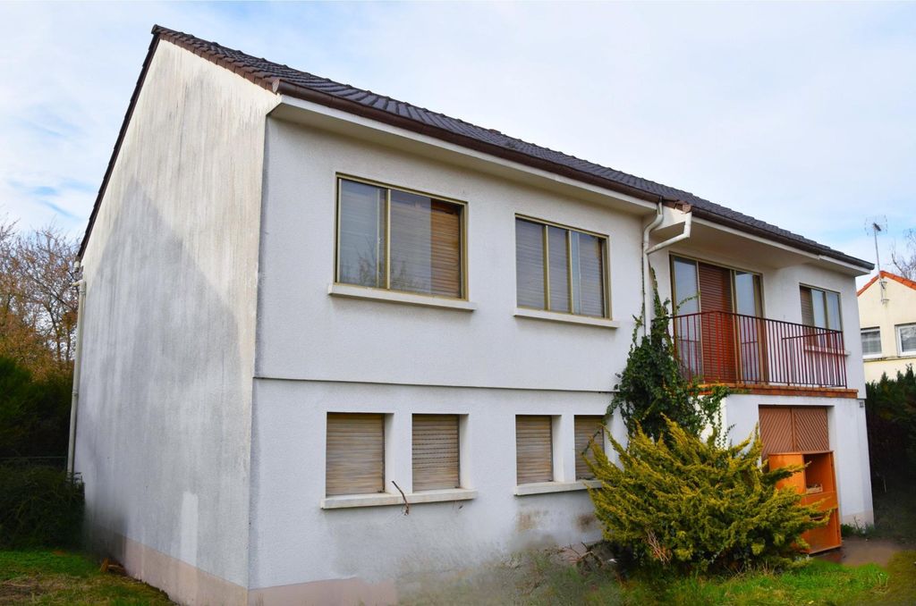 Achat maison à vendre 6 chambres 146 m² - Moulins-lès-Metz