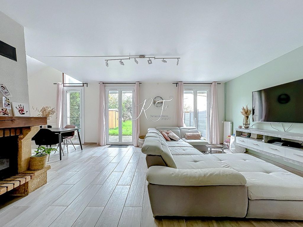 Achat maison à vendre 3 chambres 90 m² - Jouy-le-Moutier