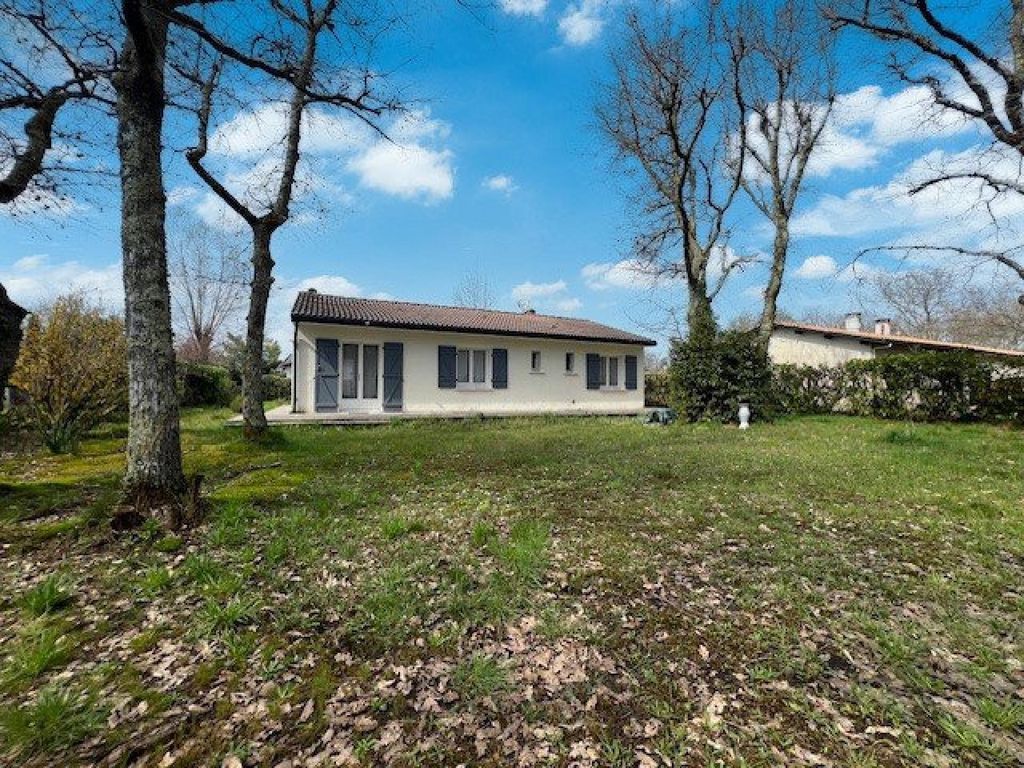 Achat maison à vendre 3 chambres 86 m² - Saint-Médard-en-Jalles