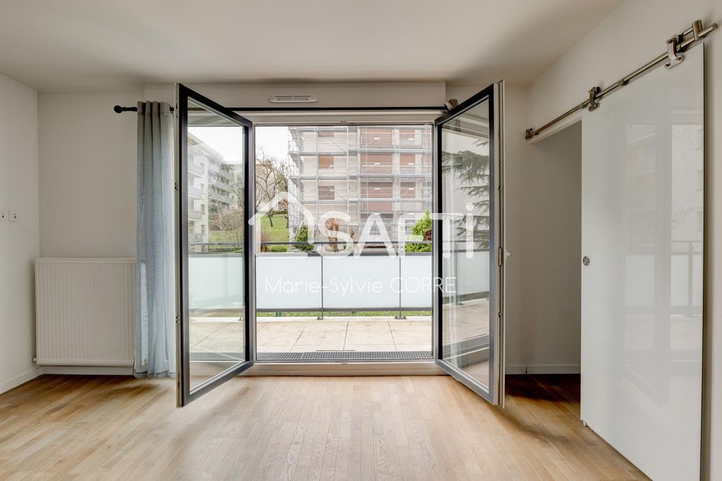 Achat appartement à vendre 4 pièces 81 m² - Rueil-Malmaison