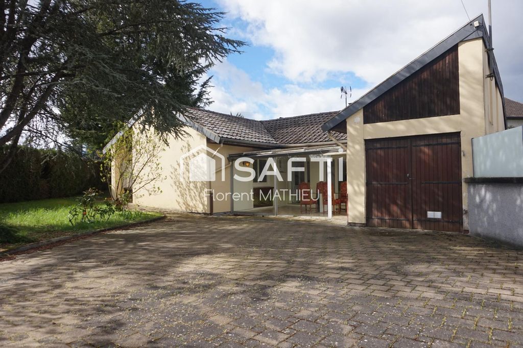 Achat maison à vendre 3 chambres 110 m² - Montferrand-le-Château