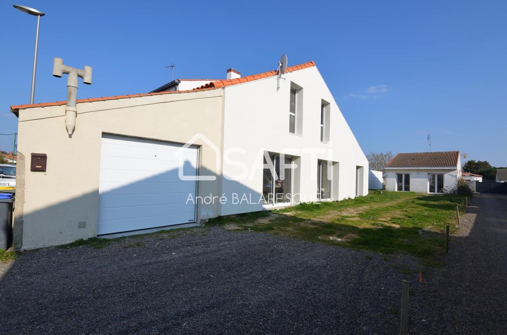 Achat maison à vendre 3 chambres 177 m² - Château-d'Olonne