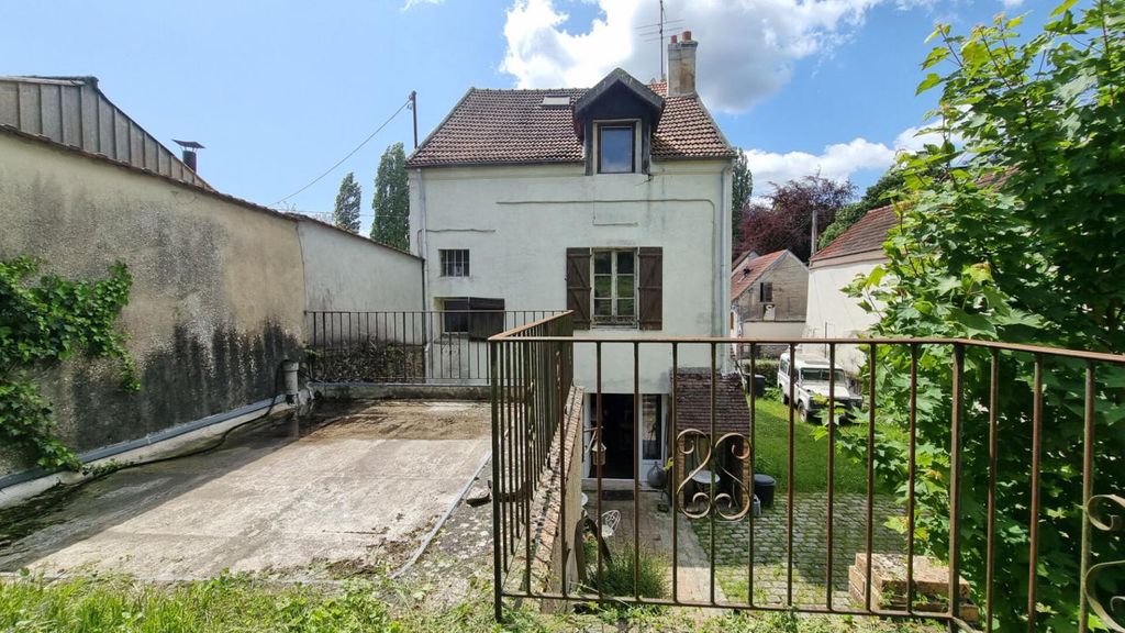 Achat maison à vendre 4 chambres 140 m² - Chauconin-Neufmontiers