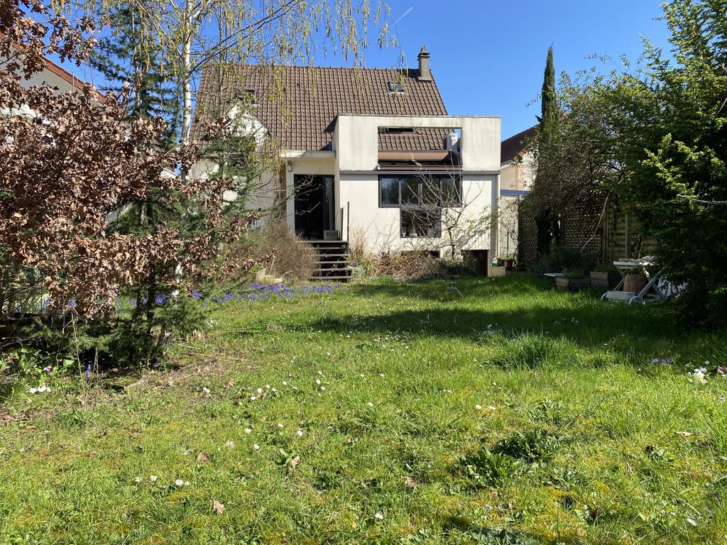 Achat maison à vendre 5 chambres 158 m² - Sainte-Geneviève-des-Bois