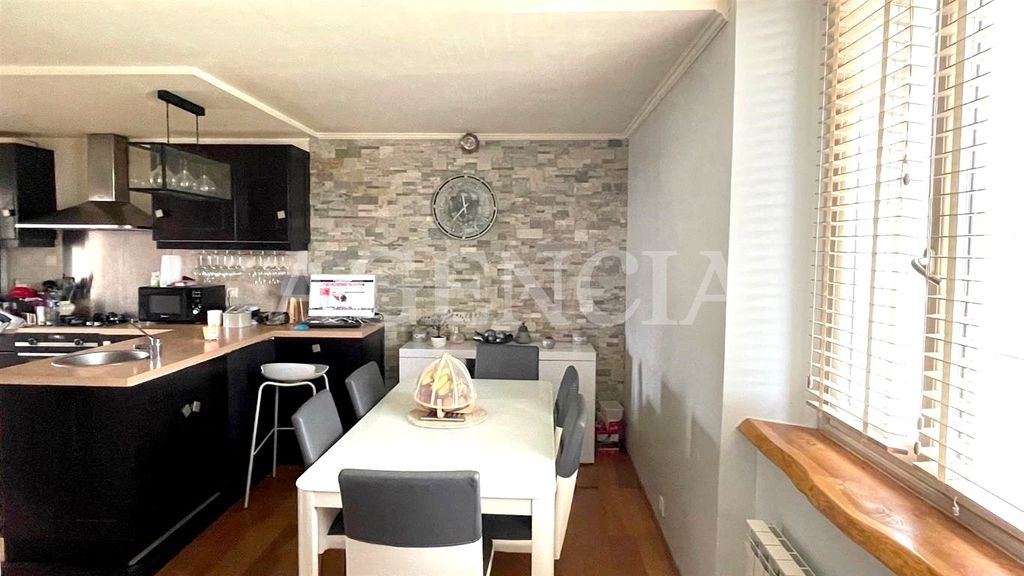 Achat appartement à vendre 2 pièces 57 m² - Brie-Comte-Robert