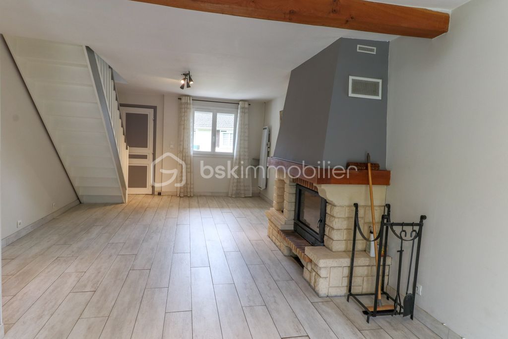 Achat maison à vendre 4 chambres 102 m² - Le Plessis-Pâté