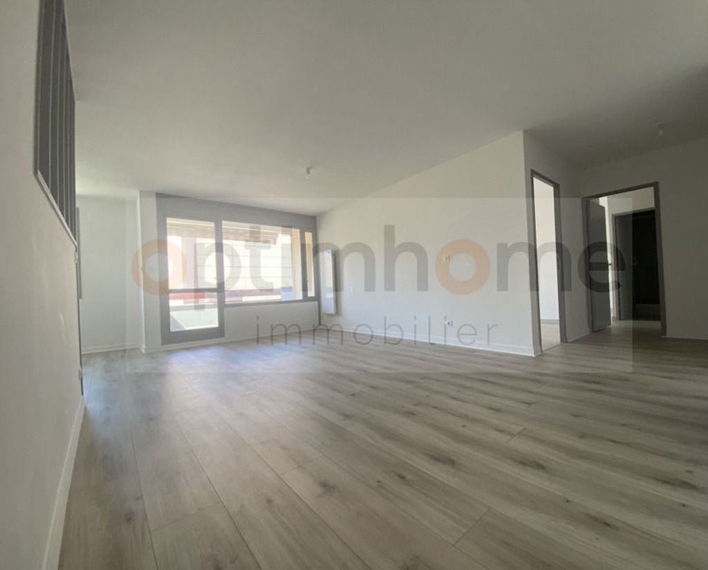Achat appartement à vendre 5 pièces 109 m² - Bourgoin-Jallieu
