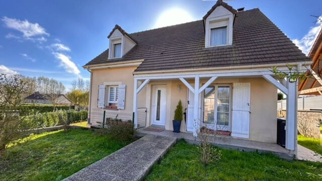 Achat maison à vendre 5 chambres 110 m² - Bézu-Saint-Éloi