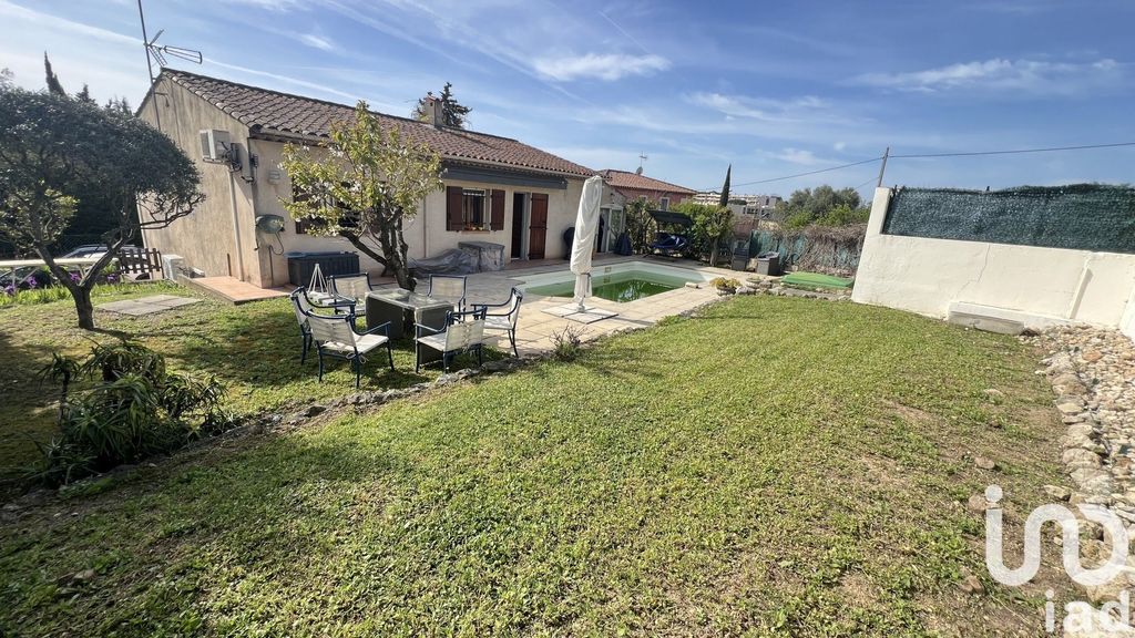 Achat maison à vendre 5 chambres 136 m² - Mougins