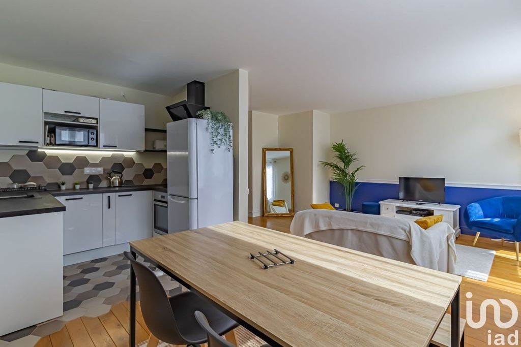 Achat appartement à vendre 3 pièces 57 m² - Versailles
