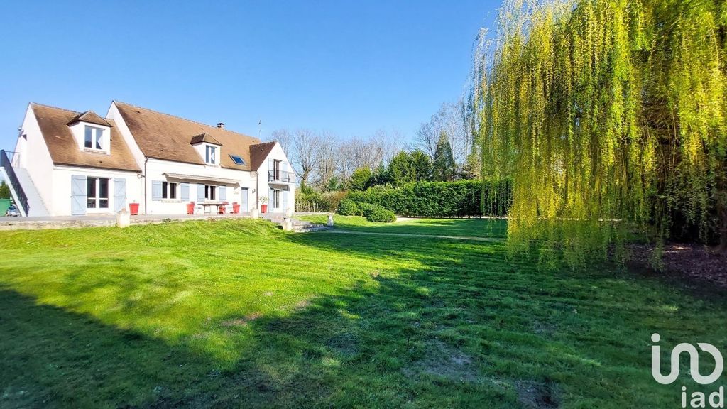 Achat maison à vendre 5 chambres 233 m² - Montfort-l'Amaury