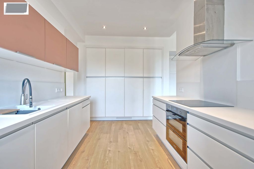 Achat appartement à vendre 5 pièces 121 m² - Toulon