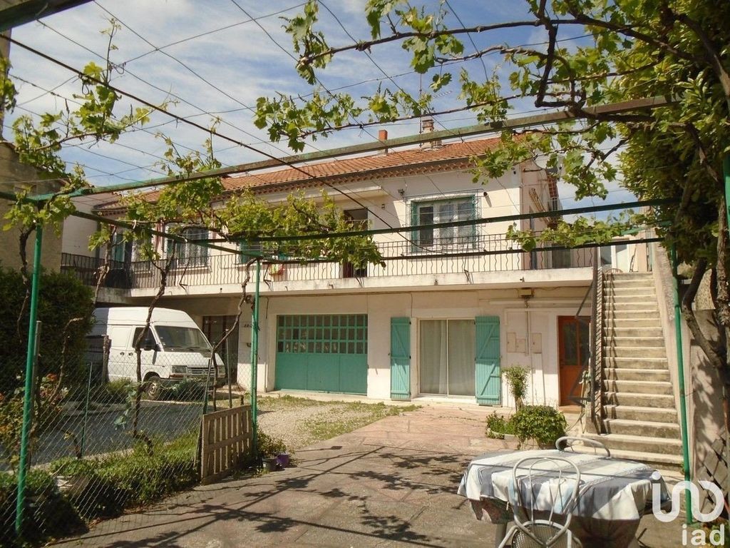 Achat maison à vendre 6 chambres 190 m² - Camaret-sur-Aigues