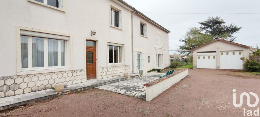 Achat maison à vendre 4 chambres 153 m² - Neuville-de-Poitou