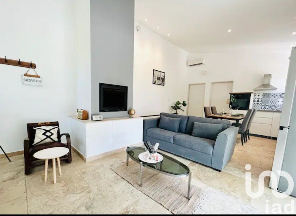 Achat maison à vendre 3 chambres 137 m² - Cavillargues