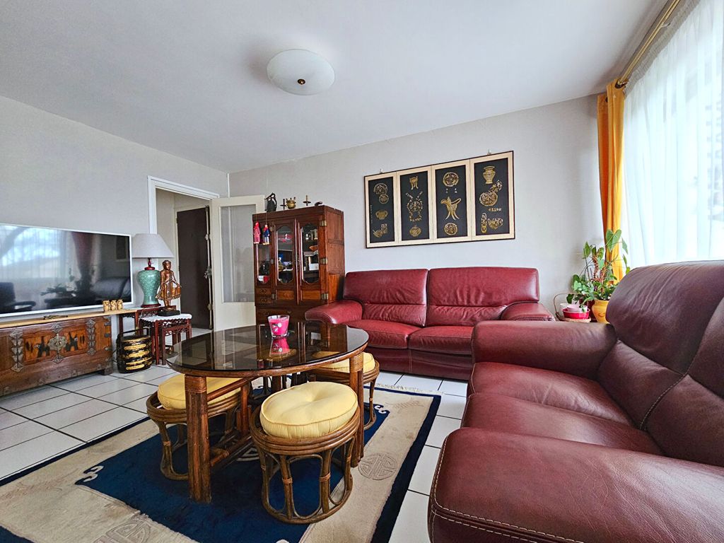 Achat appartement à vendre 5 pièces 87 m² - Évry