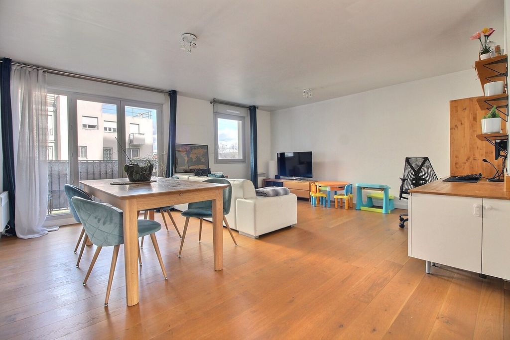 Achat appartement à vendre 4 pièces 82 m² - Saint-Ouen