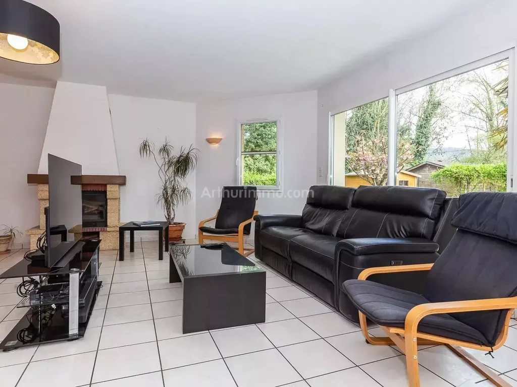 Achat maison à vendre 4 chambres 140 m² - Montalieu-Vercieu
