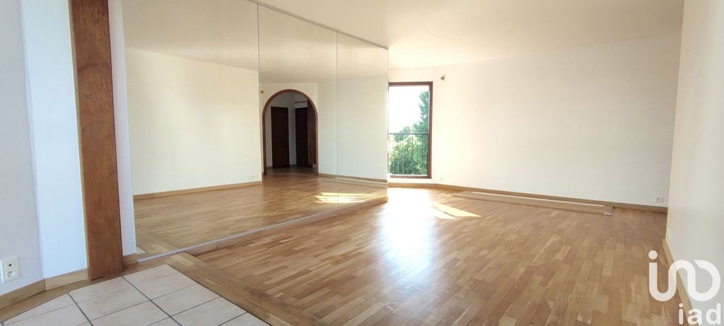 Achat appartement à vendre 4 pièces 72 m² - Rocquencourt