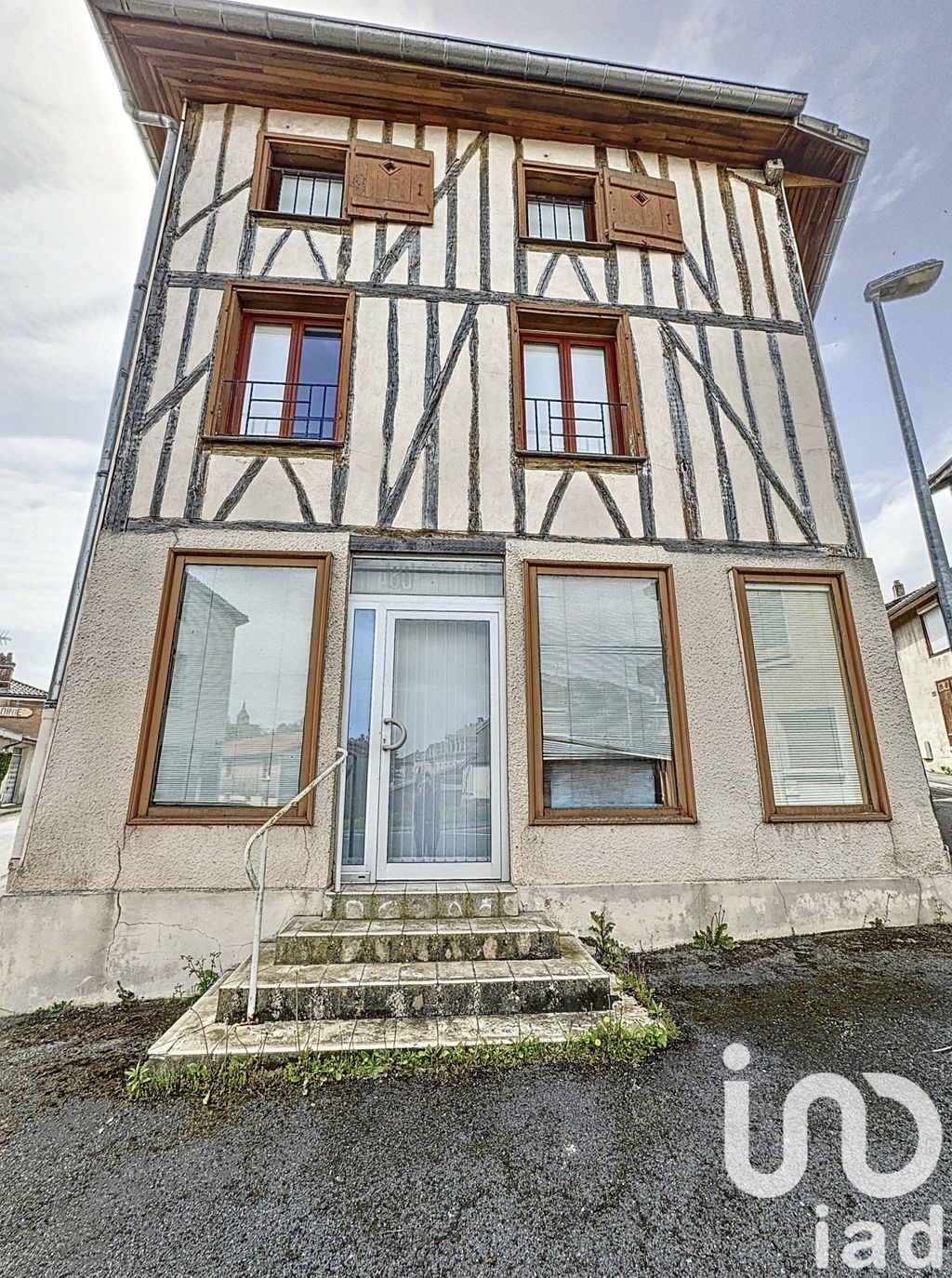 Achat maison à vendre 3 chambres 148 m² - Sainte-Menehould