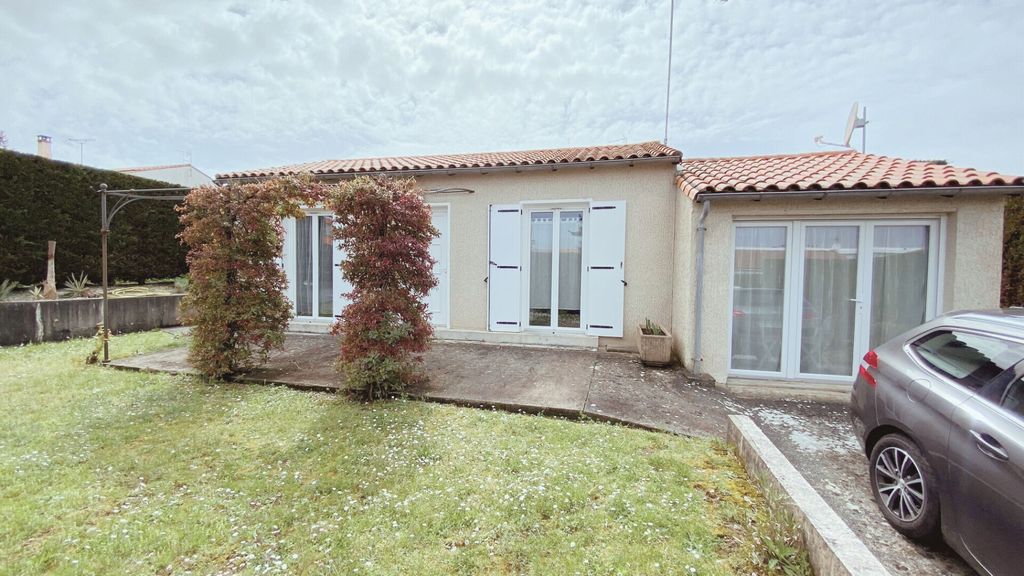 Achat maison à vendre 2 chambres 65 m² - Saint-Georges-de-Didonne